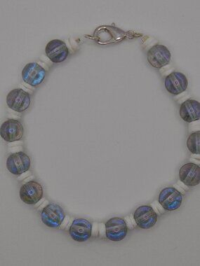 Bubbly iridescent Beaded Bracelet